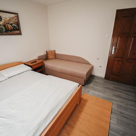 B&B Passage Сремська Митровиця Екстер'єр фото