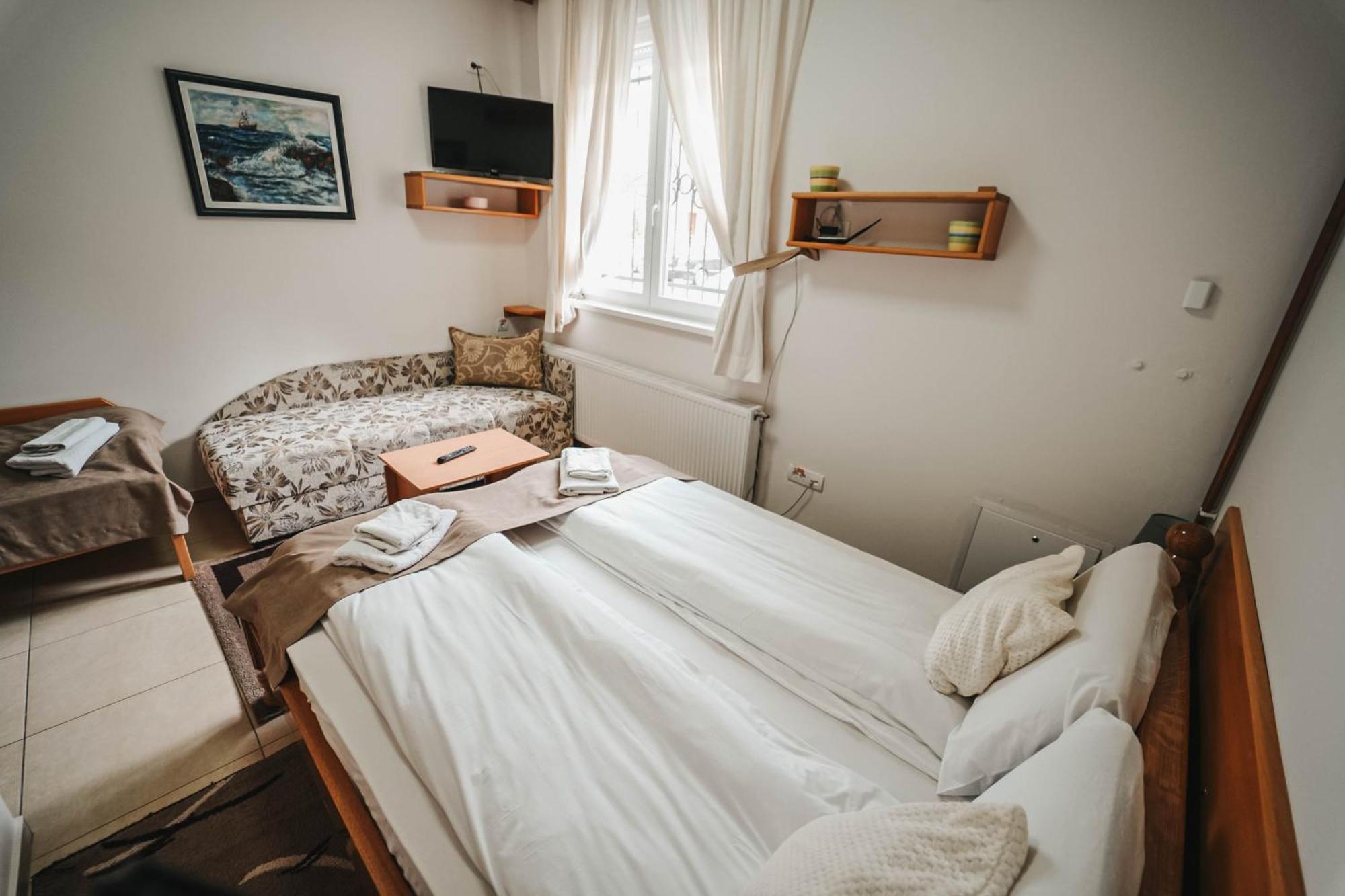 B&B Passage Сремська Митровиця Екстер'єр фото