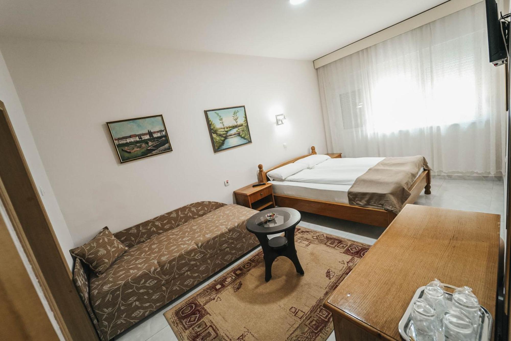 B&B Passage Сремська Митровиця Екстер'єр фото