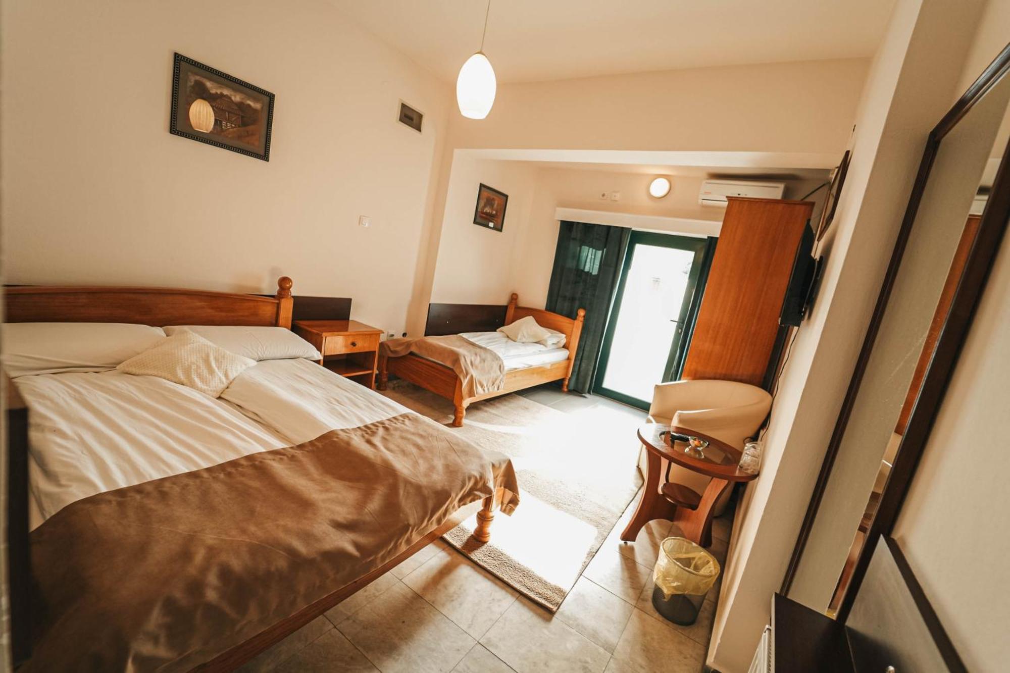 B&B Passage Сремська Митровиця Екстер'єр фото