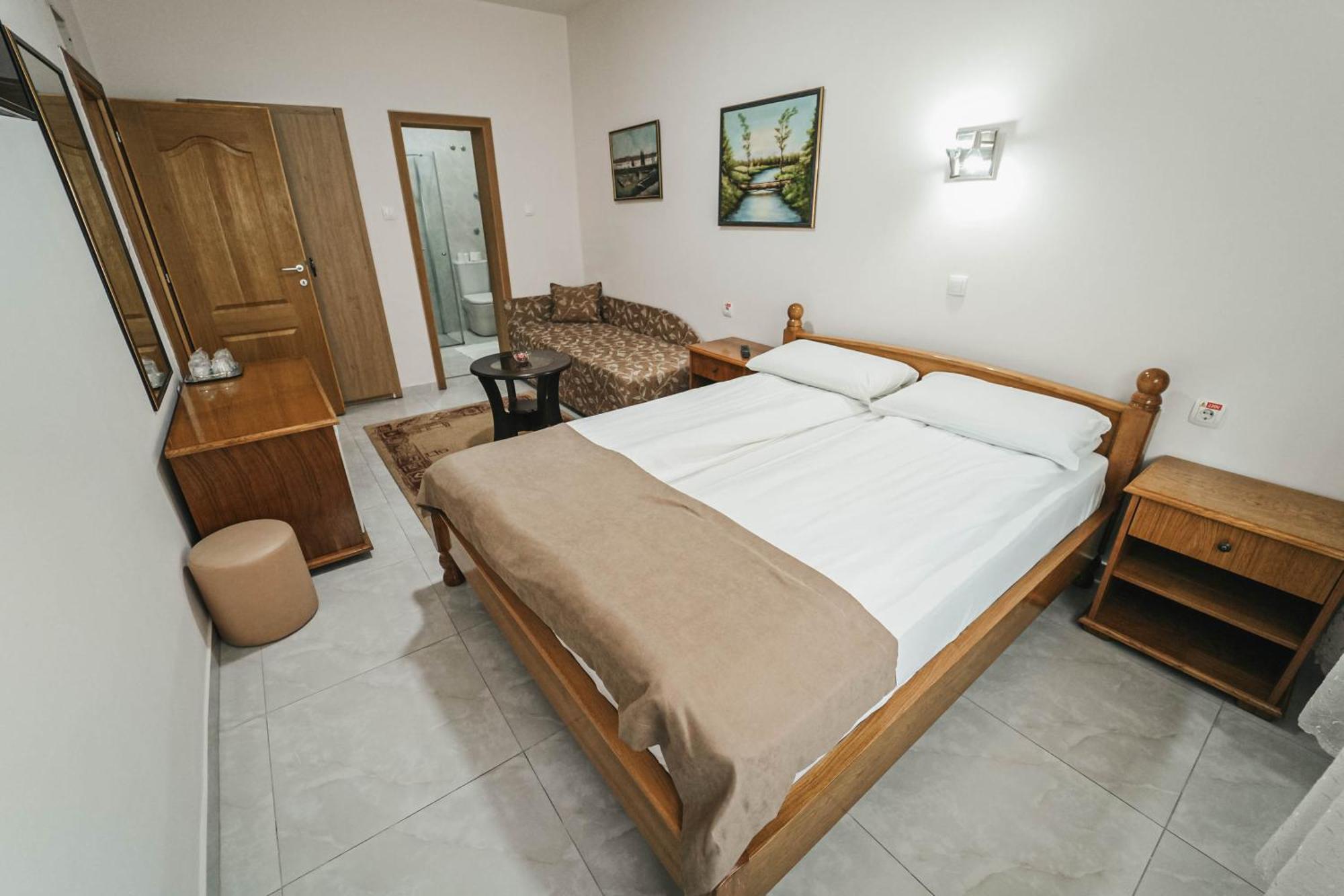 B&B Passage Сремська Митровиця Екстер'єр фото