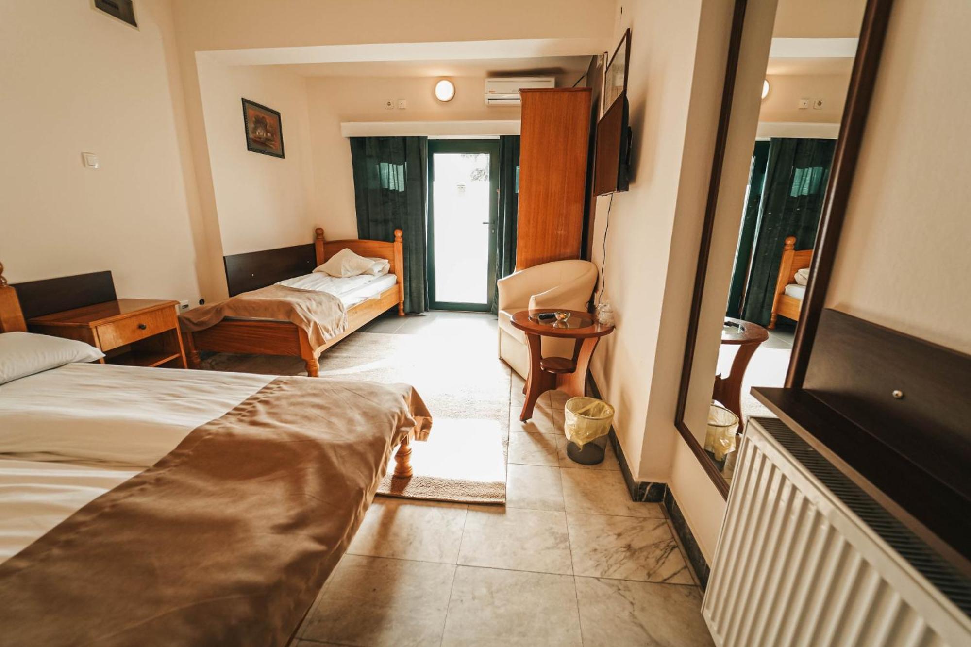 B&B Passage Сремська Митровиця Екстер'єр фото