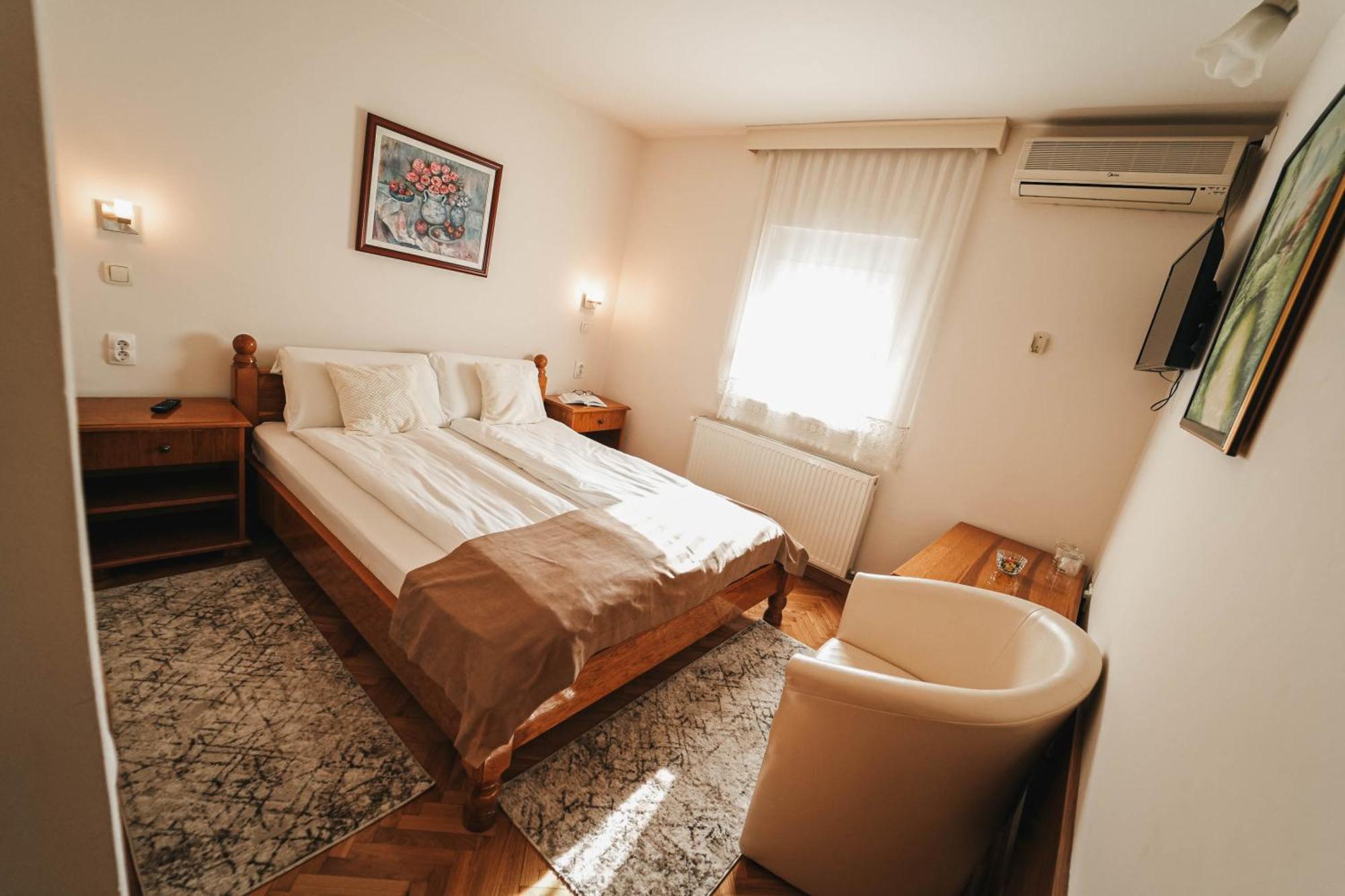 B&B Passage Сремська Митровиця Екстер'єр фото