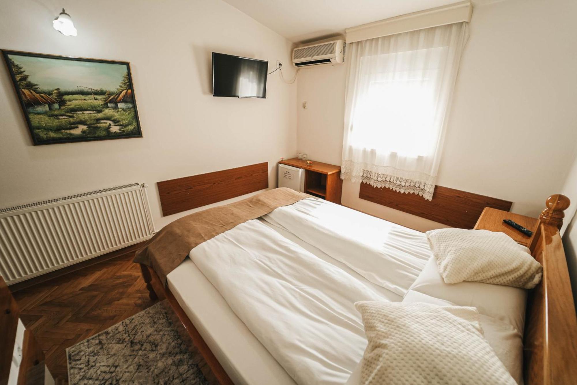 B&B Passage Сремська Митровиця Екстер'єр фото