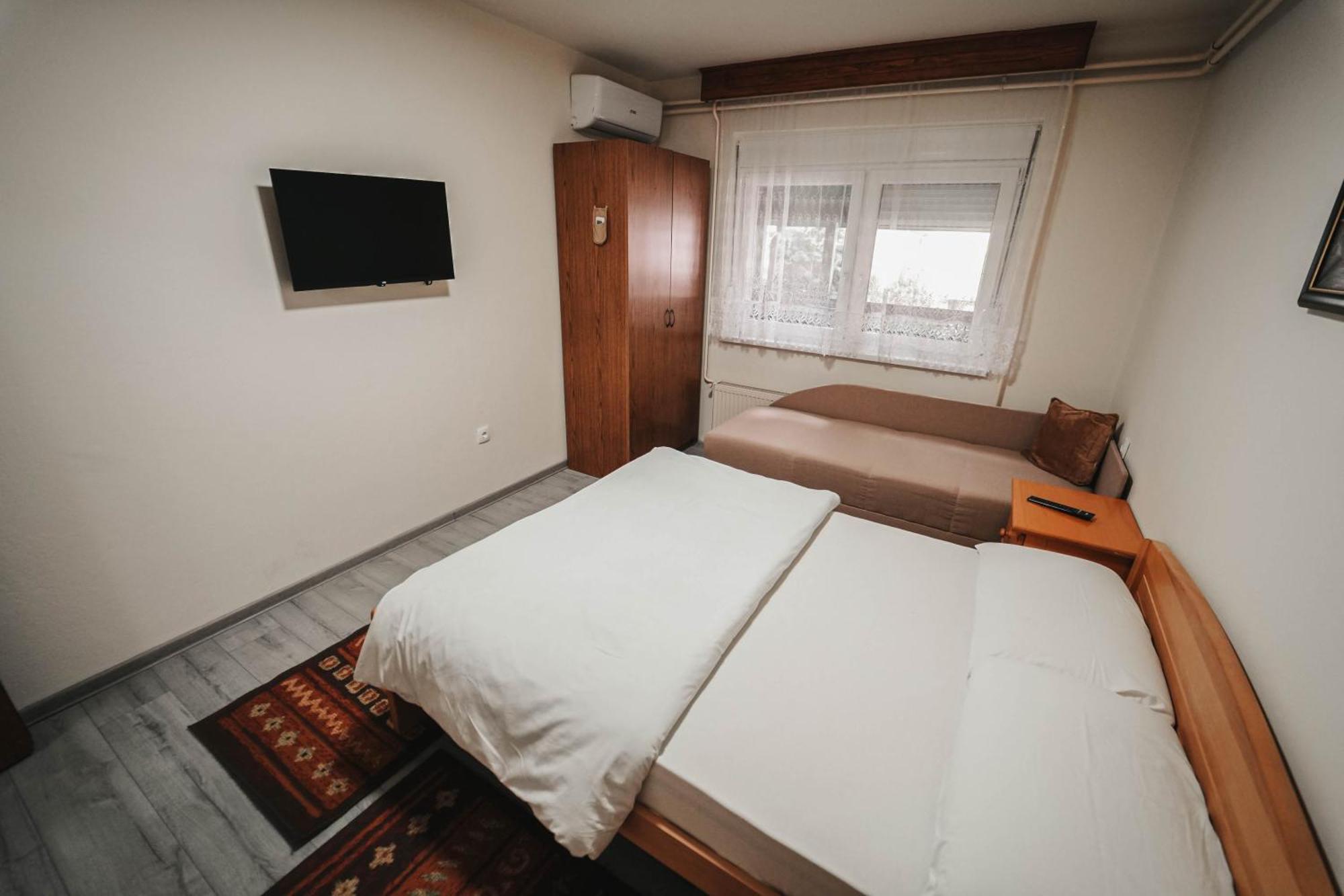 B&B Passage Сремська Митровиця Екстер'єр фото